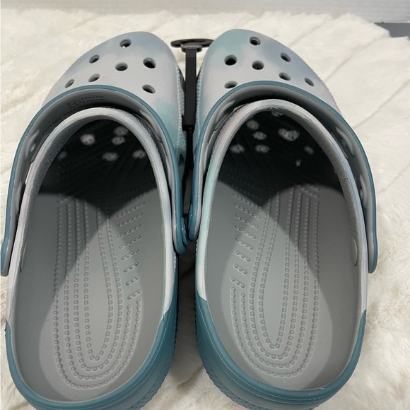 *NEW* Crocs Disney Parks Mickey Mouse tie-dye Blue Adult w/ Jibbitz UNISEX - Picture 5 of 13